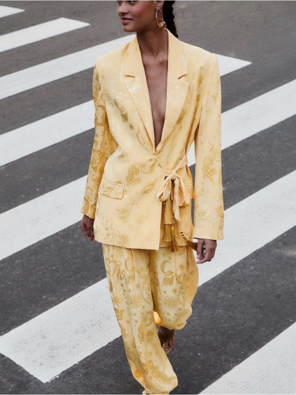Farm Rio Beige Notched Lapel Front Tie Blazer